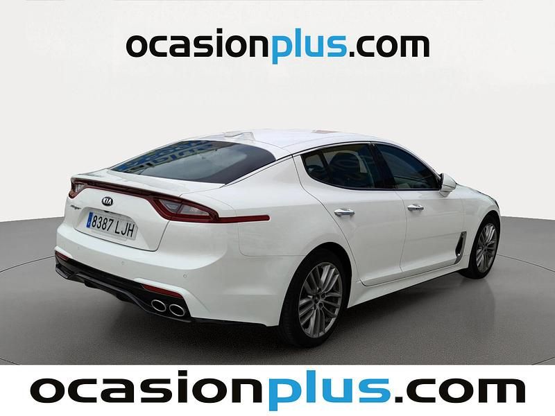 Usado Kia Stinger Style 200 CV (147 kW) 2020 Blanco Utilitario