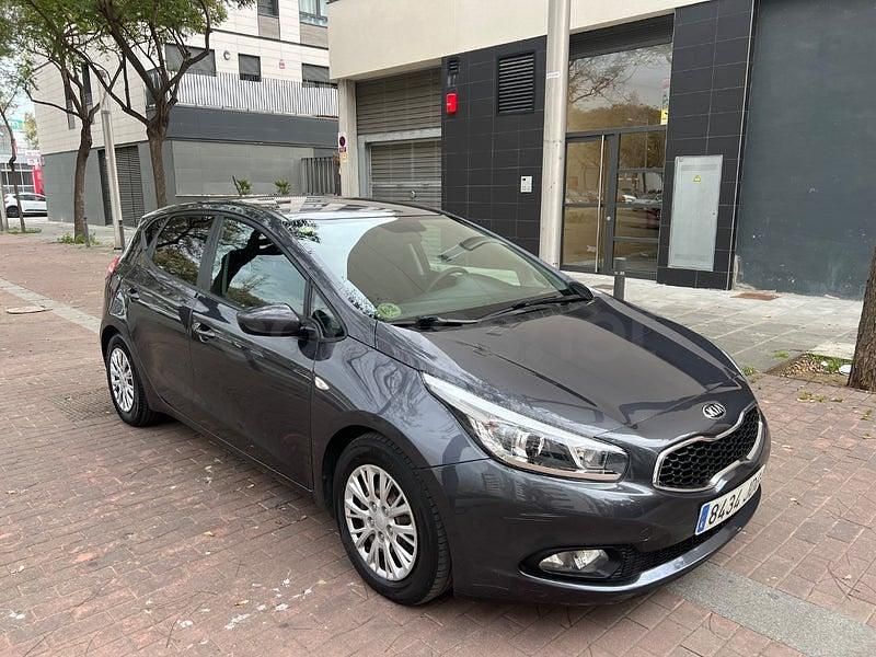 Usado Kia Ceed GT 90 CV (66 kW) 2015 Negro Berlina