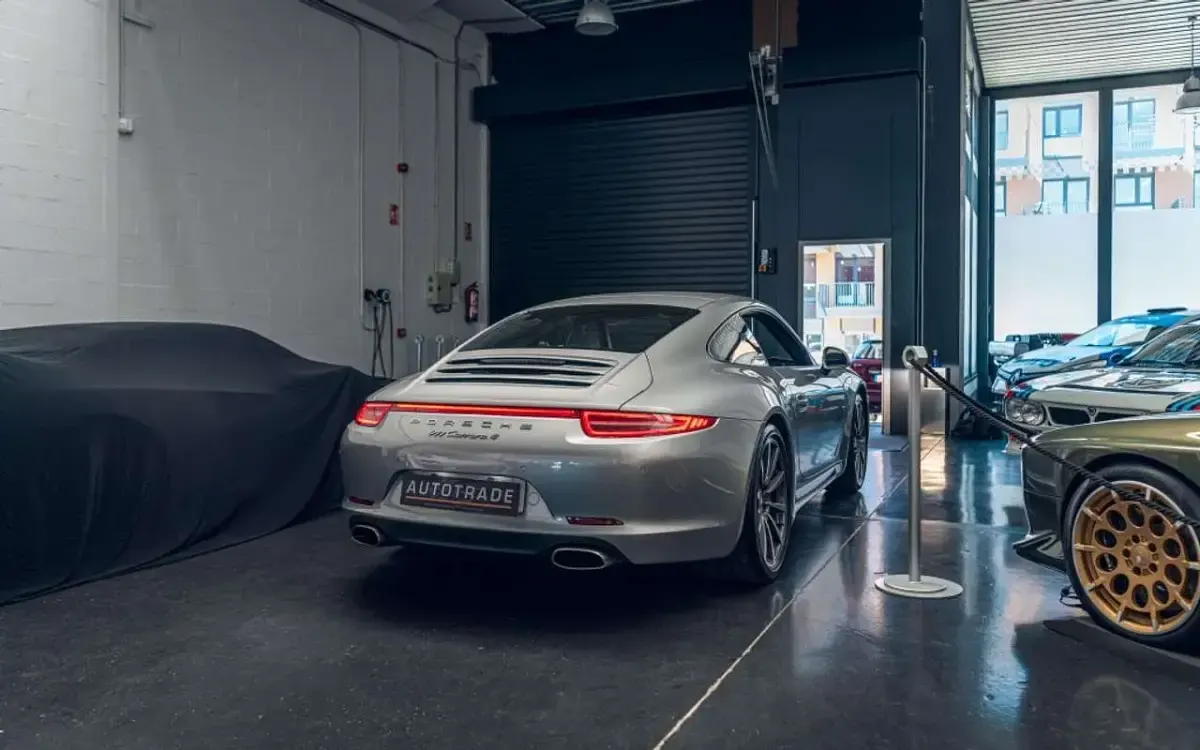 Usado Porsche 991 349 CV (256 kW) 2013 Plateado Coupe
