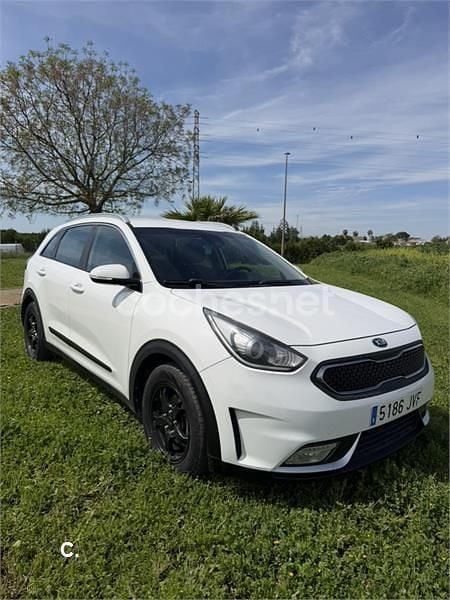 Usado Kia Niro 141 CV (103 kW) 2016 Blanco SUV