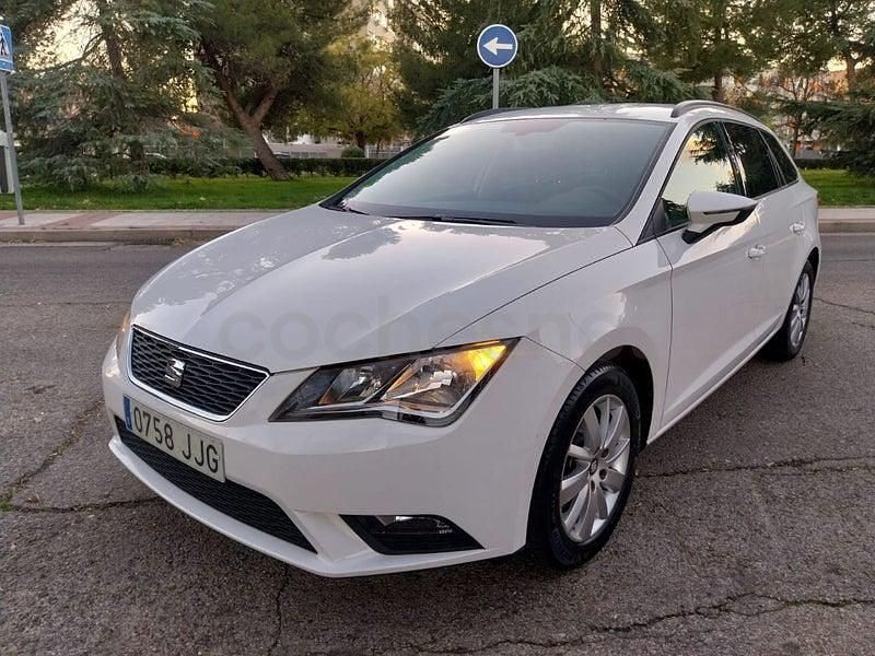 Usado Seat Leon CONNECT 110 CV (80 kW) 2015 Blanco Familiar