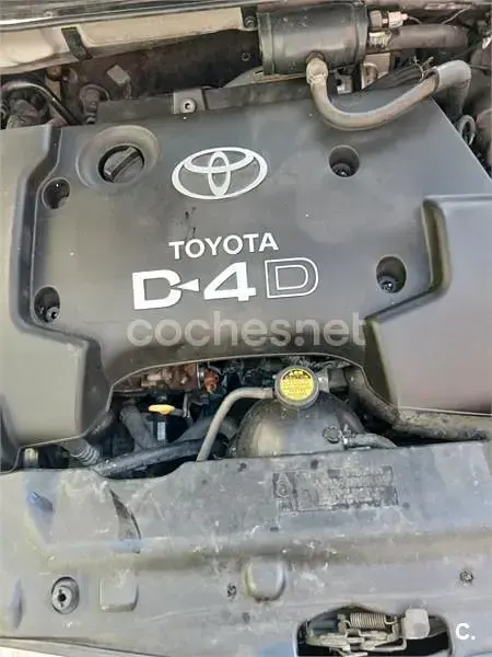 Usado Toyota Corolla Sol 110 CV (80 kW) 2003 Gris / plata Berlina