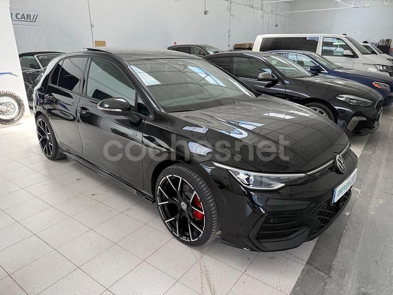 Negro Nuevo 2025 VW Golf VIII R-line Berlina | 33.900 € (Buen precio) - Imagen 1/4