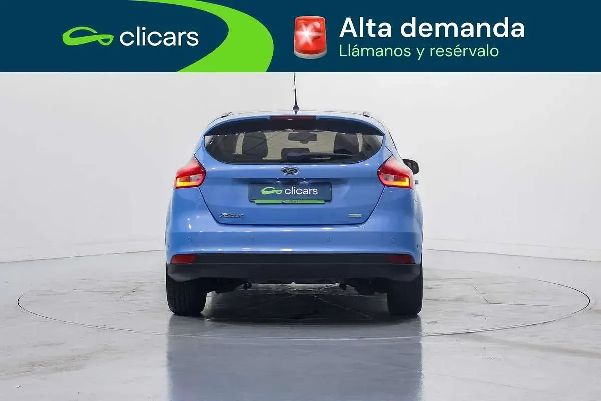 Usado Ford Focus Trend+ 125 CV (91 kW) 2016 Azul Utilitario
