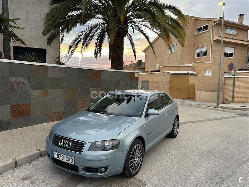 Usado Audi A3 Ambition 140 CV (102 kW) 2003 Azul Utilitario