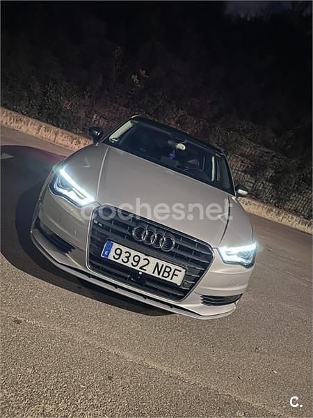 Gris / plata Usado 2013 Audi A3 Ambiente Berlina | 17.999 € (Caro) - Imagen 1/4