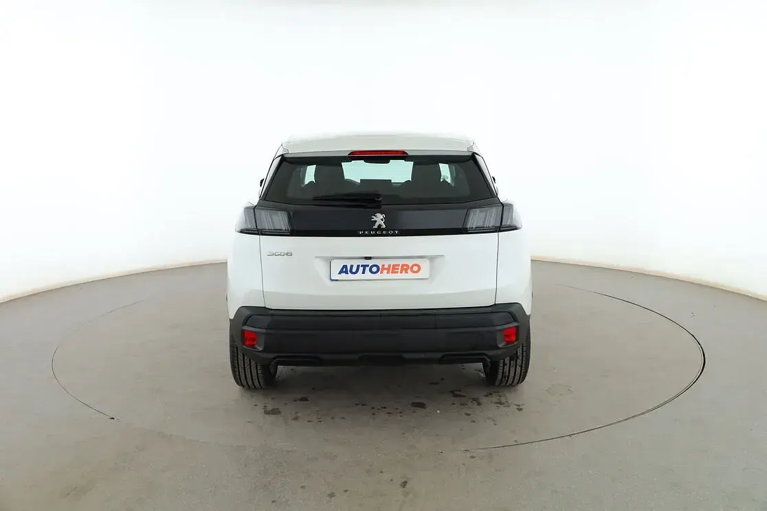 Usado Peugeot 3008 Active 131 CV (96 kW) 2021 Blanco SUV