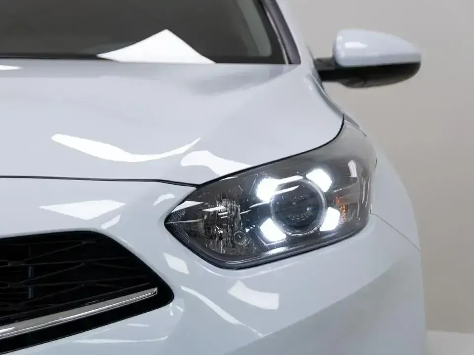 Usado Kia Ceed 100 CV (73 kW) 2023 Otro Utilitario