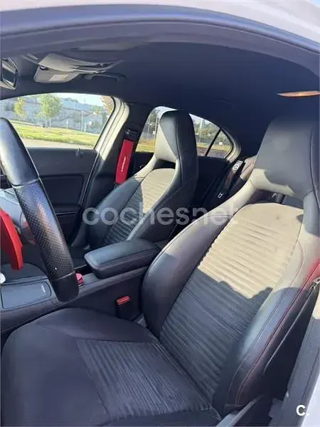 Usado Mercedes A220 AMG line 170 CV (125 kW) 2013 Blanco Utilitario