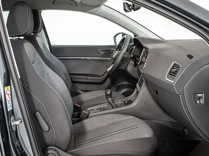 Usado Seat Ateca Style 150 CV (110 kW) 2025 Gris SUV