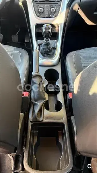 Usado Opel Astra Selective 110 CV (80 kW) 2015 Verde Berlina