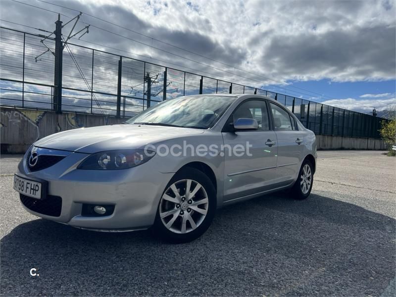 Gris / plata Usado 2006 Mazda 3 Active Berlina | 5990 € (Buen precio) - Imagen 1/4