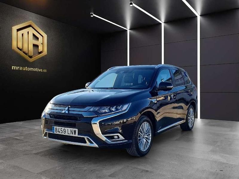 Usado Mitsubishi Outlander 224 CV (164 kW) 2021 Negro SUV