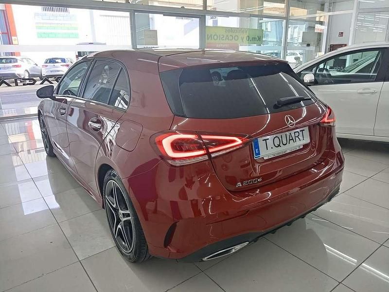 Usado Mercedes A200 Advanced 150 CV (110 kW) 2022 Rojo Utilitario