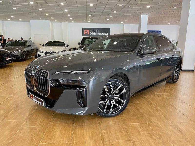 Usado BMW 740 299 CV (219 kW) 2025 Gris / plata Berlina