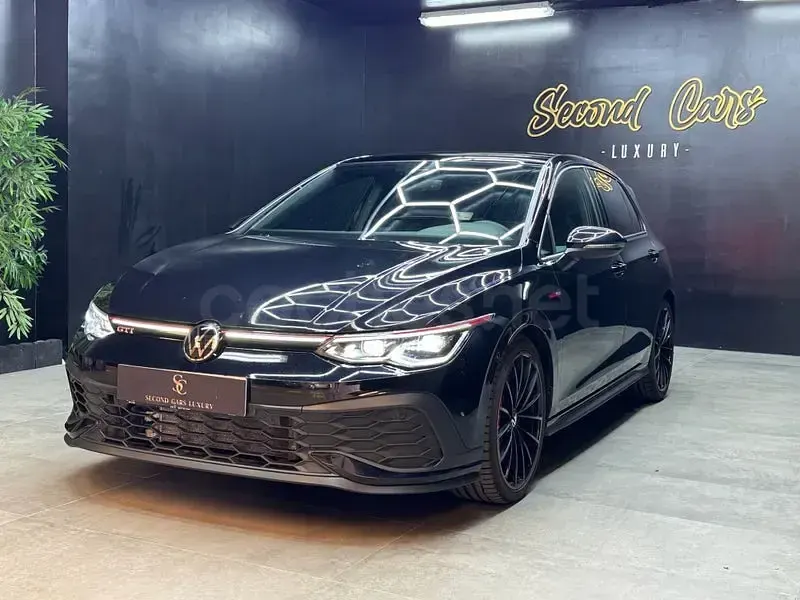 Usado VW Golf VIII GTI Clubsport 301 CV (221 kW) 2022 Negro Berlina