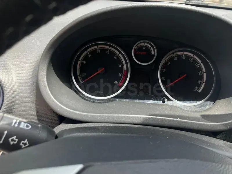 Usado Opel Corsa Expression 85 CV (62 kW) 2012 Blanco Utilitario