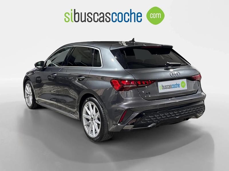 Usado Audi A3 S-Line 150 CV (110 kW) 2025 Gris/plata