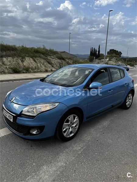 Azul Usado 2013 Renault Mégane III Business Berlina | 5900 € (Super precio) - Imagen 1/4