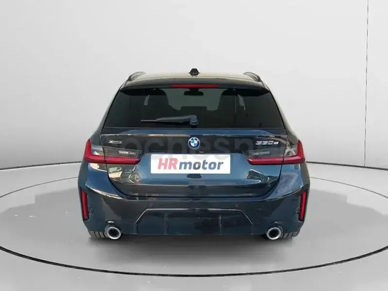 Käytetty BMW 330e Shadowline 292 HP (214 kW) 2023 Musta Farmari