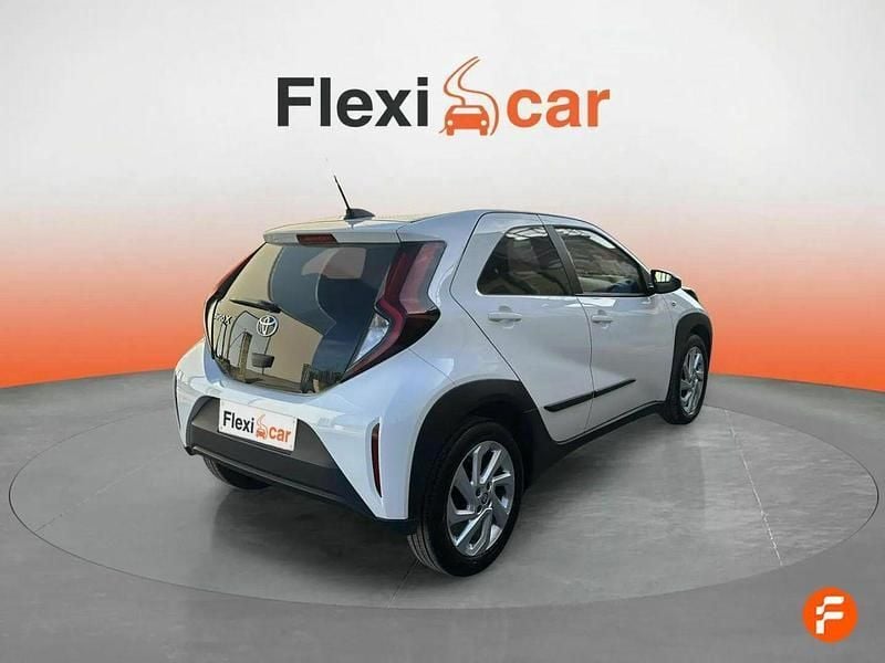 Usado Toyota Aygo 72 CV (52 kW) 2022 Blanco Utilitario
