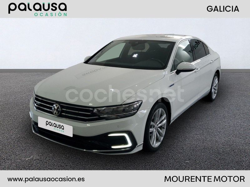 Blanco Usado 2020 VW Passat GTE Berlina | 20.500 € (Precio justo) - Imagen 1/4