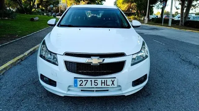 Usado Chevrolet Cruze LT 91 CV (66 kW) 2012 Blanco Familiar