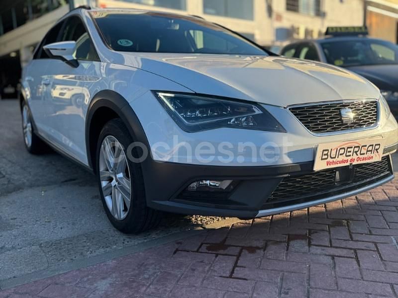Usado Seat Leon 4Drive 184 CV (135 kW) 2016 Blanco Familiar