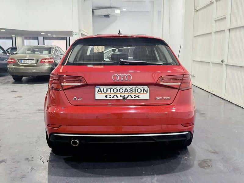 Usado Audi A3 Sportback S-Line 116 CV (85 kW) 2018 Rojo Utilitario