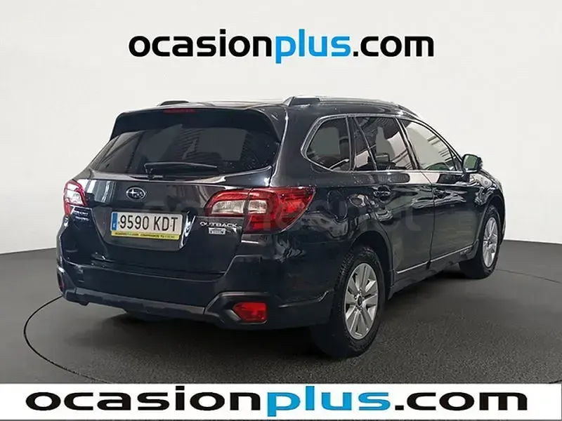 Usado Subaru Outback 150 CV (110 kW) 2017 Negro Familiar