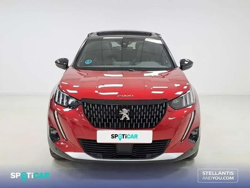 Usado Peugeot 2008 GT-line 131 CV (96 kW) 2020 Rojo SUV