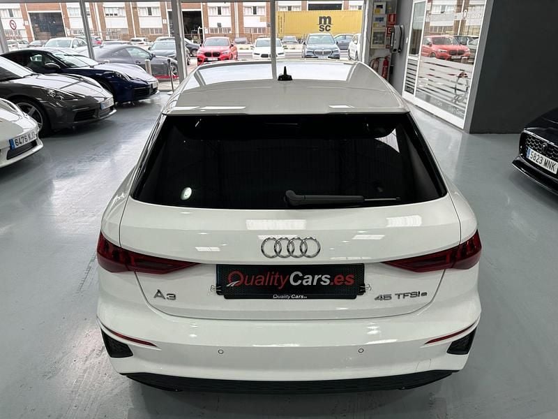 Usado Audi A3 Sportback e-tron Competition 246 CV (180 kW) 2022 Blanco Utilitario