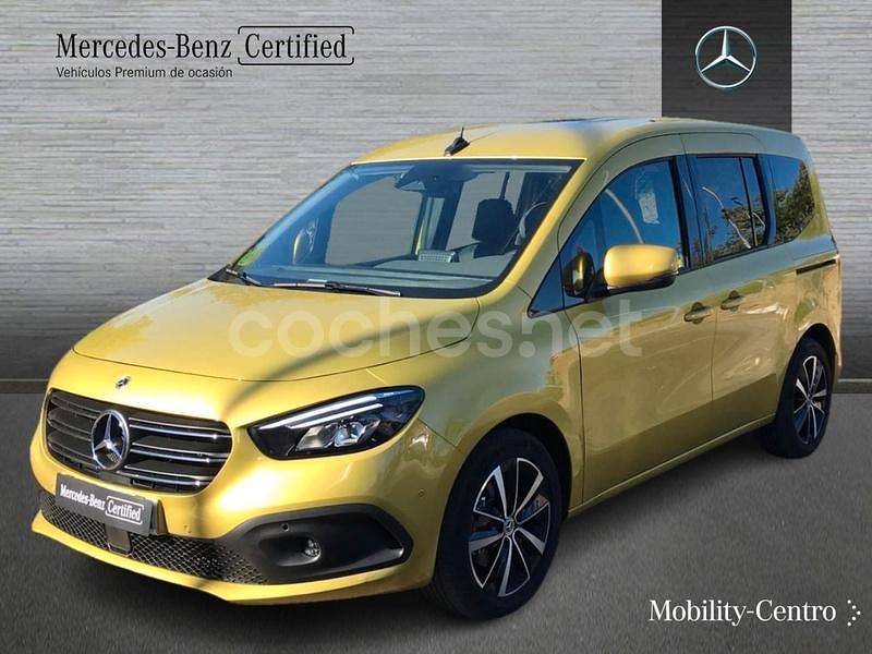 Usado Mercedes T180 116 CV (85 kW) 2025 Amarillo Monovolumen