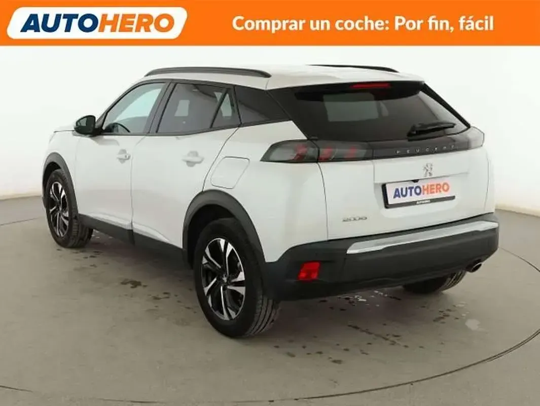 Usado Peugeot 2008 Allure 131 CV (96 kW) 2021 Blanco SUV