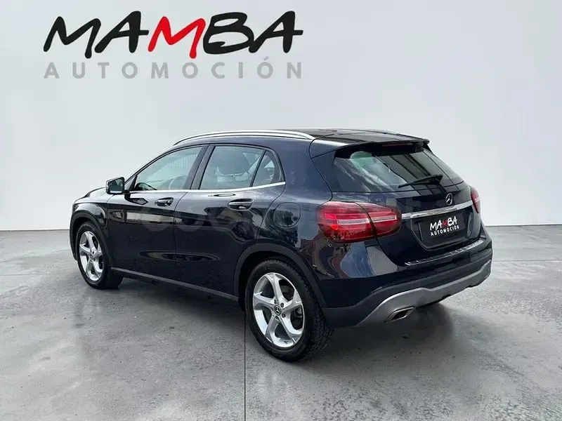 Usado Mercedes GLA200 136 CV (100 kW) 2018 Azul SUV