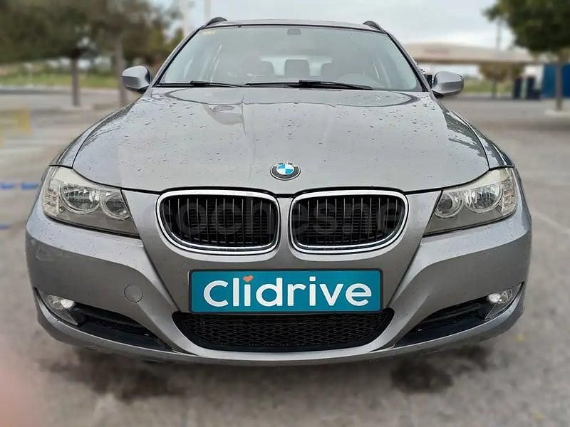 Usado BMW 320 184 CV (135 kW) 2010 Gris / plata Familiar