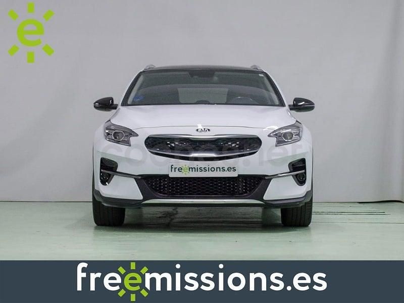 Usado Kia XCeed 141 HP (103 kW) 2022 Branco SUV