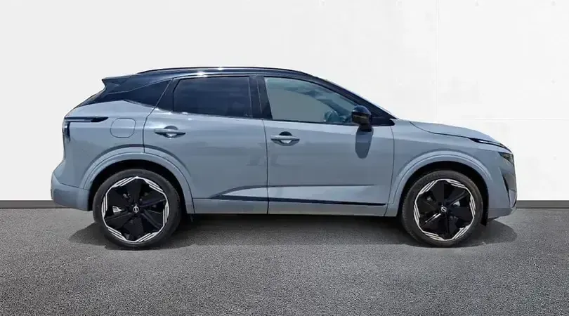 Usado Nissan Qashqai 158 CV (116 kW) 2024 Katana grey black metalizado SUV