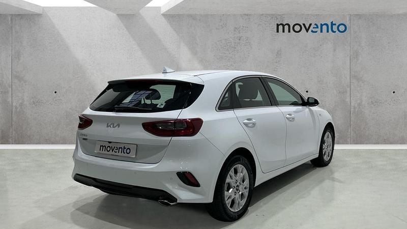 Usado Kia Ceed 136 CV (100 kW) 2023 Blanco Utilitario