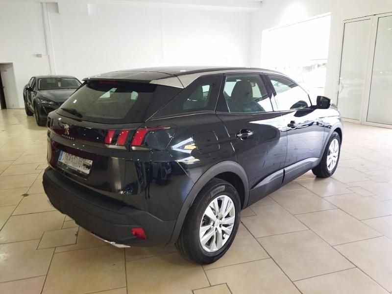 Usado Peugeot 3008 130 CV (95 kW) 2023 Negro SUV