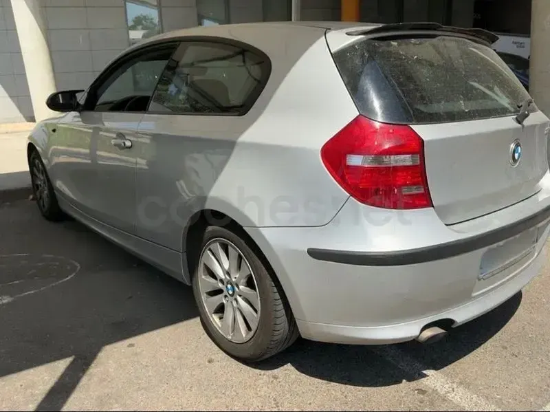 Usado BMW 116 Advantage 122 CV (89 kW) 2009 Gris / plata Utilitario