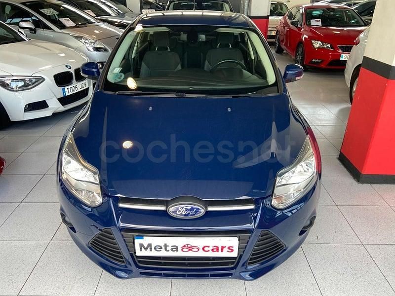 Usado Ford Focus Trend 101 CV (74 kW) 2014 Azul Berlina