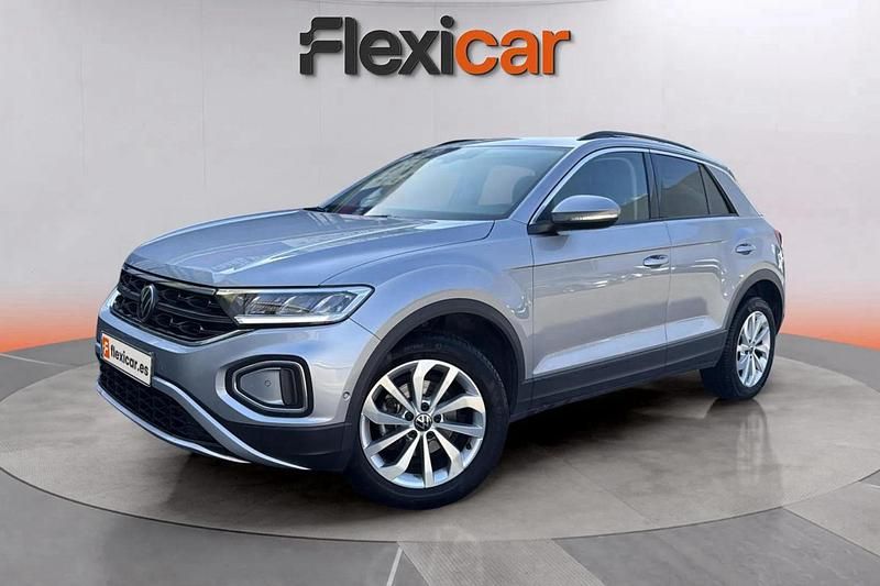 Usado VW T-Roc Life 150 CV (110 kW) 2023 Gris SUV