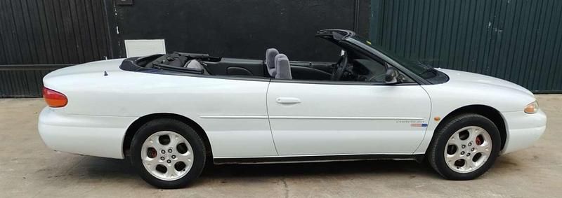 Usado Chrysler Stratus 133 CV (97 kW) 1999 Blanco Descapotable