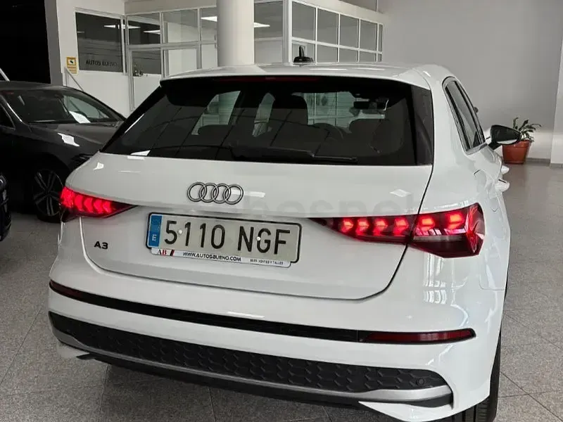 Usado Audi A3 Advanced Plus 116 CV (85 kW) 2025 Blanco Berlina