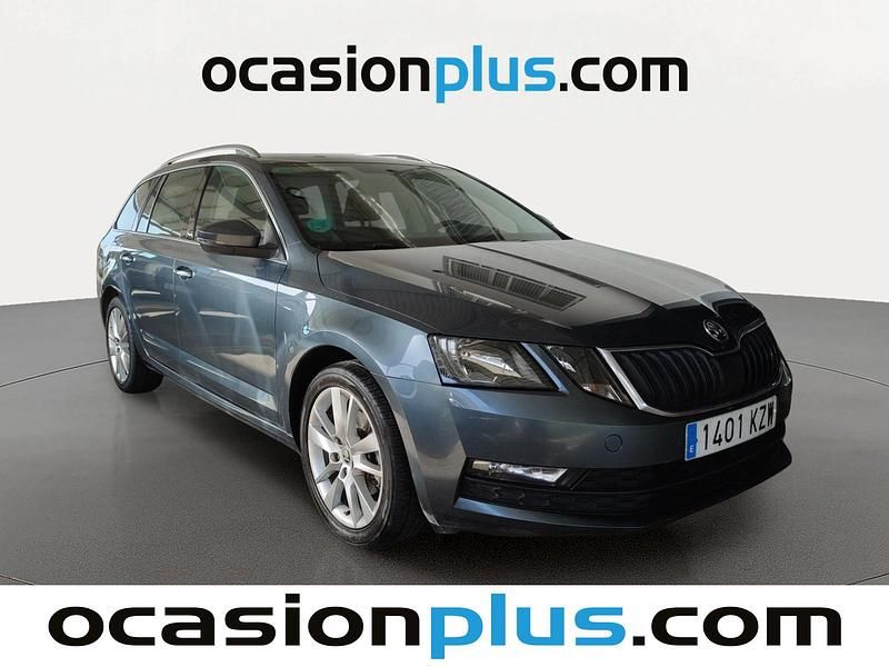 Usado Skoda Octavia 150 CV (110 kW) 2019 Gris Familiar
