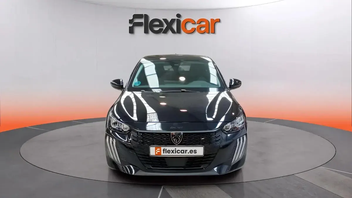 Usado Peugeot 208 Allure 101 CV (74 kW) 2025 Negro Utilitario