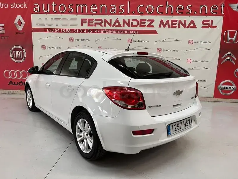 Usado Chevrolet Cruze LT 124 CV (91 kW) 2013 Blanco Berlina