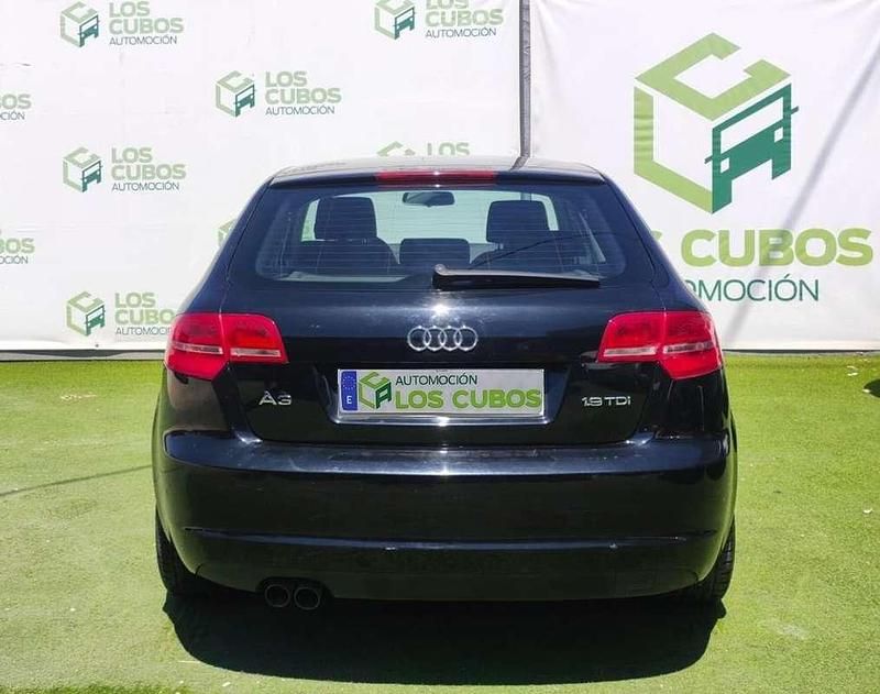 Usado Audi A3 Ambiente 105 CV (77 kW) 2009 Negro Berlina
