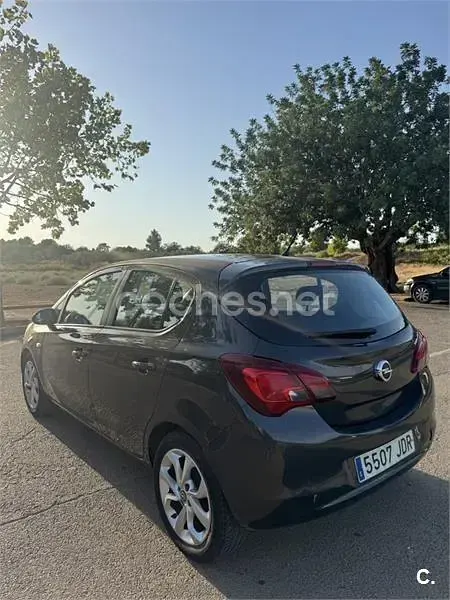 Usado Opel Corsa Selective 90 CV (66 kW) 2015 Gris / plata Utilitario